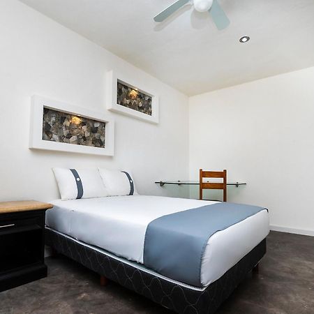 סן לואיס פוטוסי Capital O Hotel Joyma Suites, San Luis מראה חיצוני תמונה