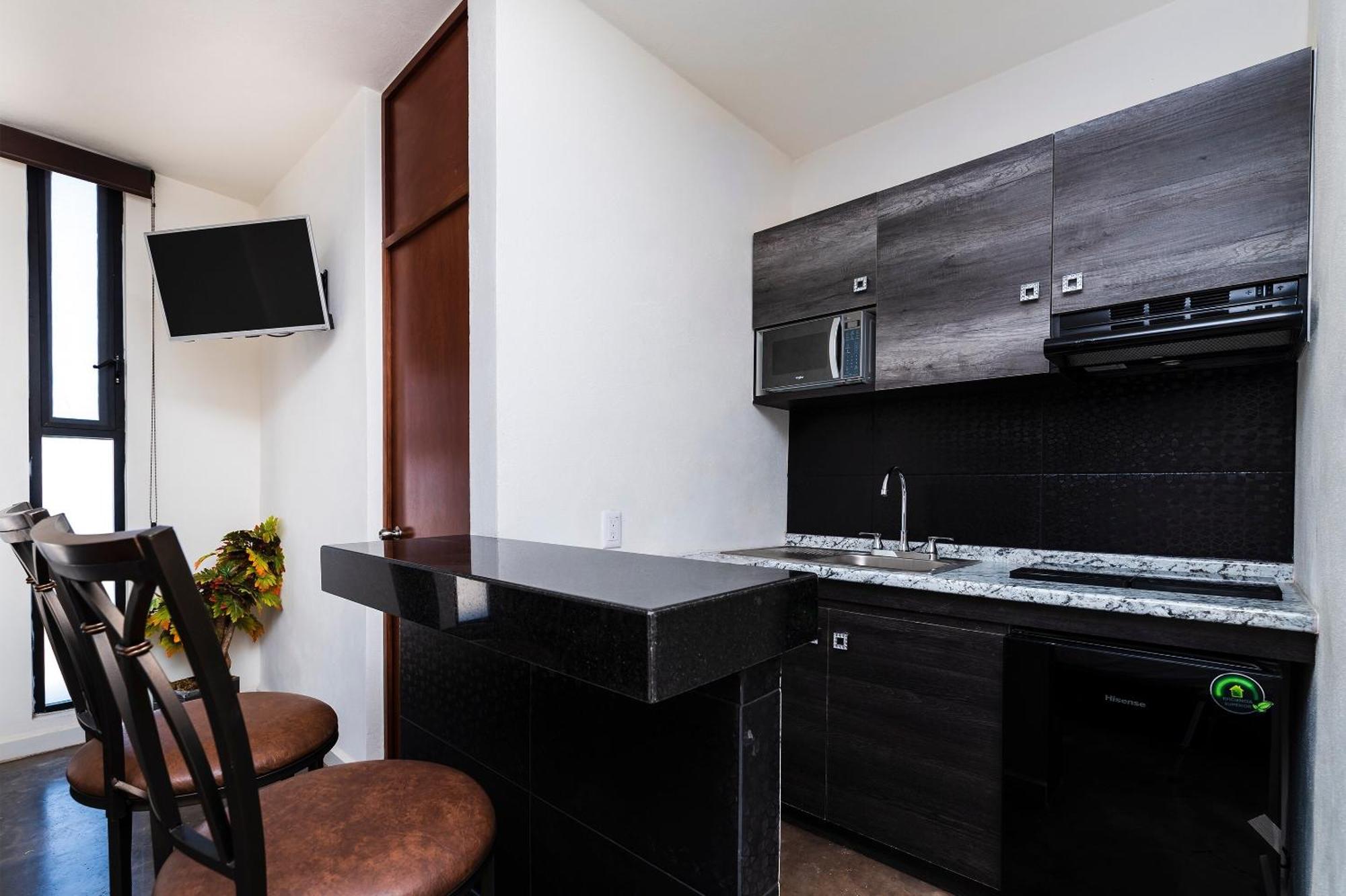 סן לואיס פוטוסי Capital O Hotel Joyma Suites, San Luis מראה חיצוני תמונה