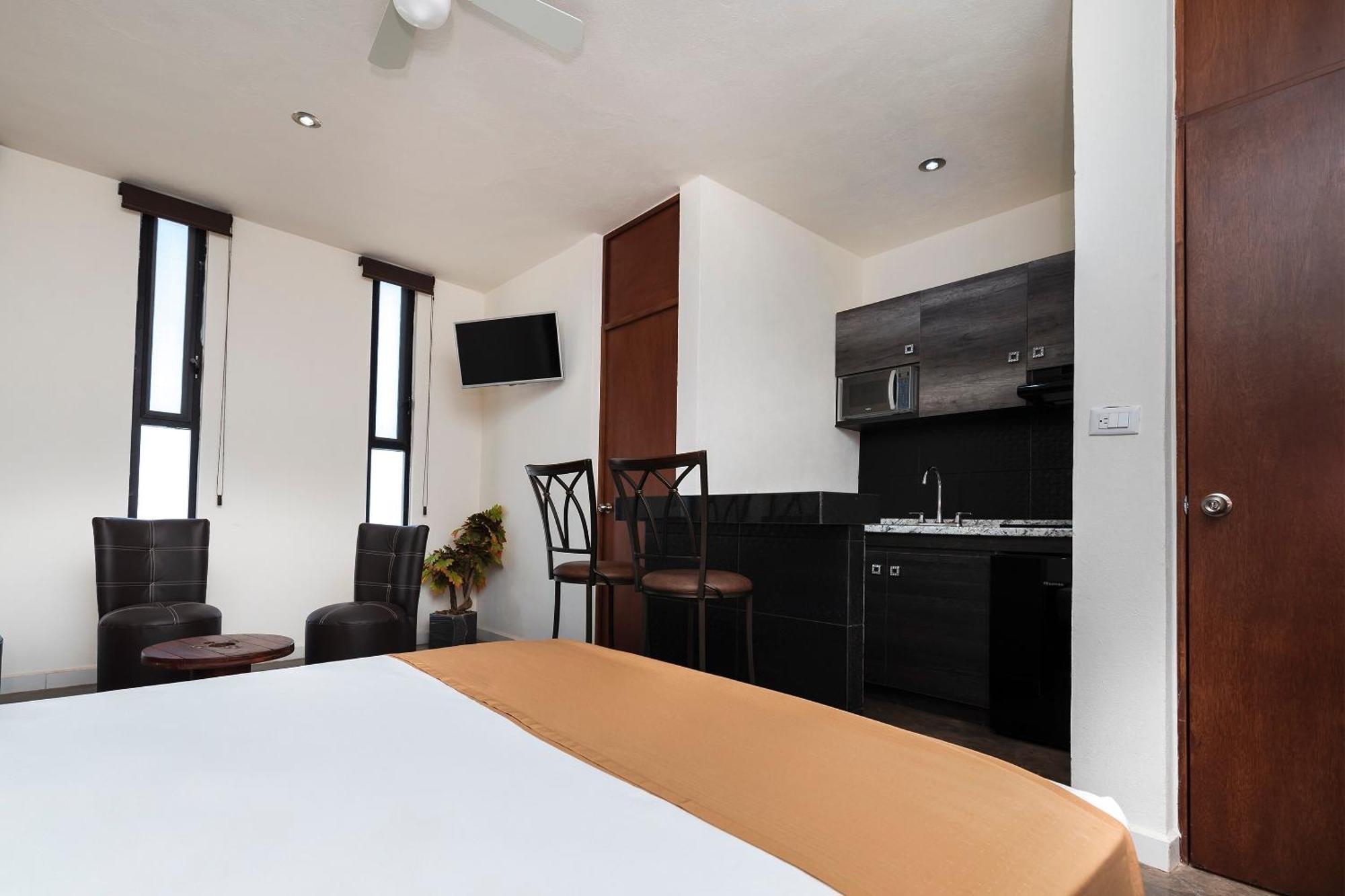 סן לואיס פוטוסי Capital O Hotel Joyma Suites, San Luis מראה חיצוני תמונה