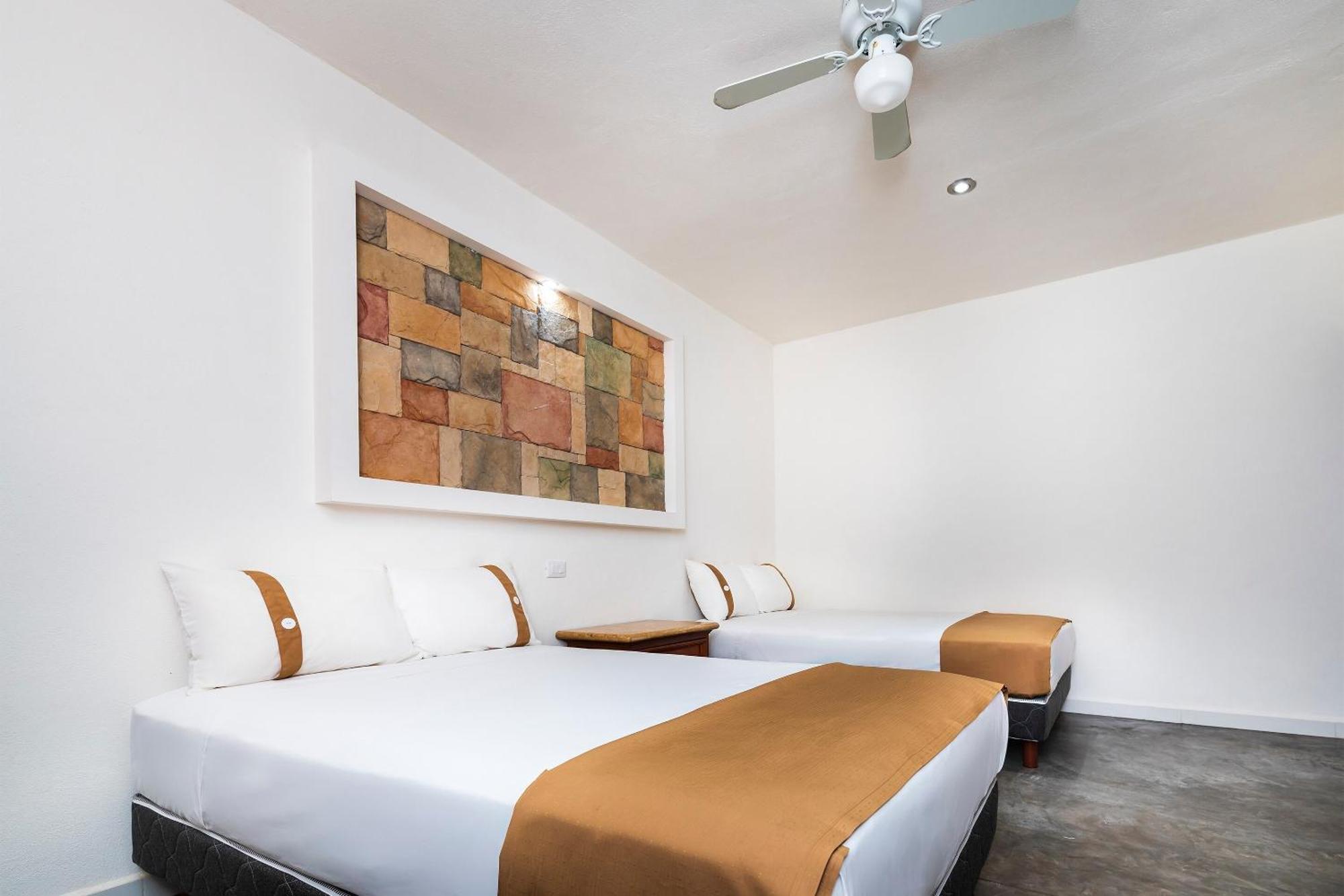 סן לואיס פוטוסי Capital O Hotel Joyma Suites, San Luis מראה חיצוני תמונה